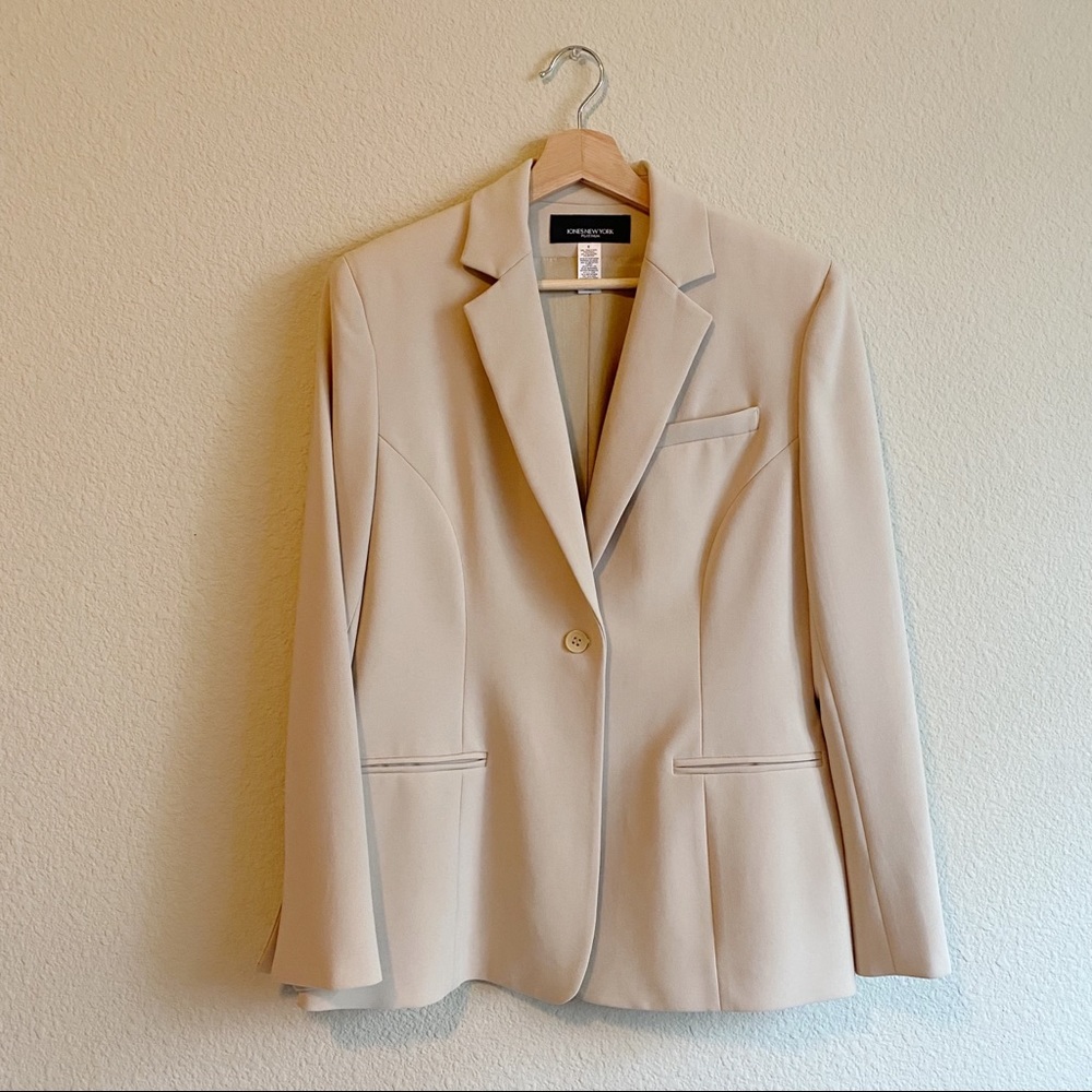Vintage jones New York cream blazer